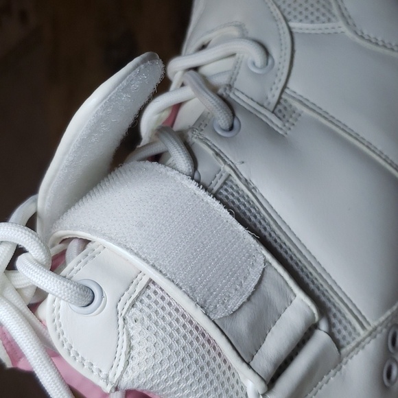 NWOT Sugar Thrillz Fairywalker Chunky Platform Sneakers White with Heart Trim 8M - Picture 4 of 7